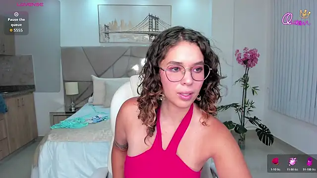 sienna luxor online show from May 3, 2026, 7:17 pm