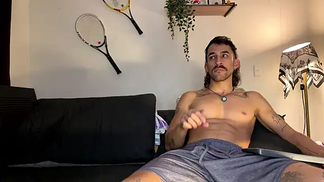 Snapshot of Aaron_wheel chatting on July 17, 2026, 2:31 am Aaron wheel online show from July 17, 2026, 2:31 am