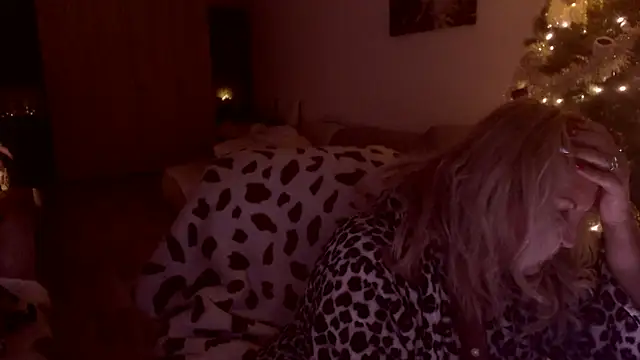 Divineblond online show from January 5, 2026, 11:30 pm