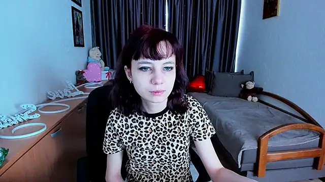 MiniLysii online show from May 9, 2026, 5:44 am