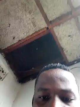 black appl online show from April 22, 2026, 10:55 am