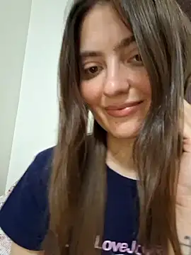 Alba2331 online show from April 23, 2026, 5:47 pm