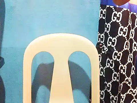 angel l0ve online show from April 28, 2026, 6:18 am