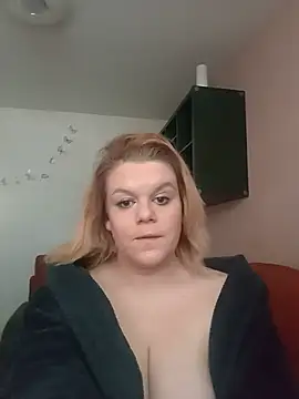 Maryquenn online show from May 20, 2026, 8:00 am