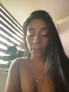 SaryJonex online show from May 13, 2026, 2:46 pm