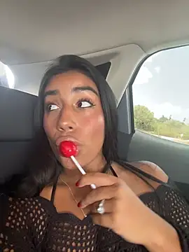 SaryJonex online show from May 14, 2026, 5:21 pm