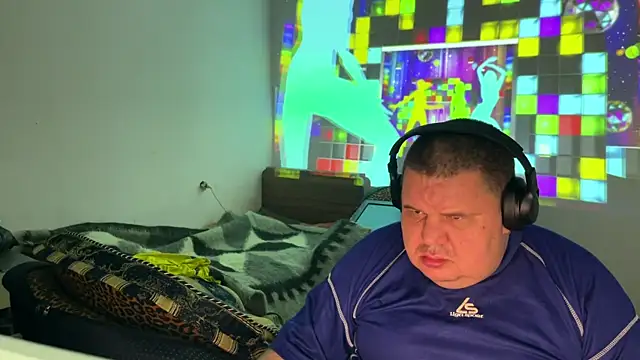 chubby daddy online show from April 28, 2026, 2:27 am