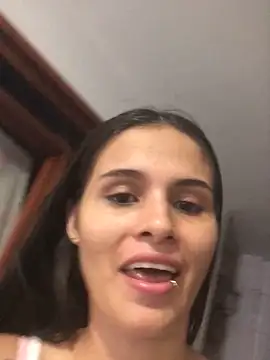 iris098765 online show from April 29, 2026, 7:42 pm