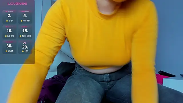 Snapshot of Valentina_js chatting on July 10, 2026, 8:20 pm Valentina js online show from July 10, 2026, 8:20 pm