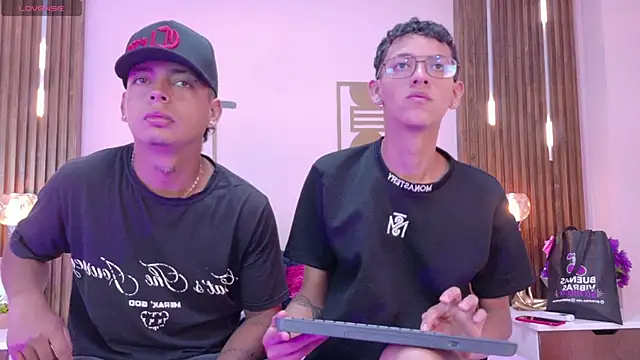 Dante-Axel online show from April 26, 2026, 12:24 pm