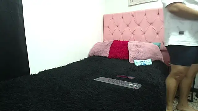 Xtream LoversXXX online show from April 29, 2026, 7:09 pm