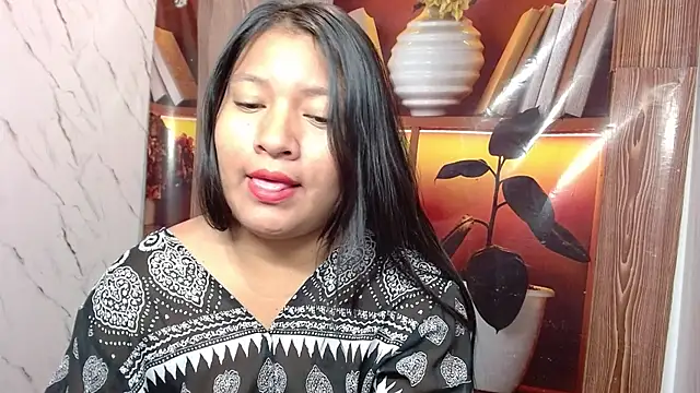 Sol vannesa online show from May 17, 2026, 5:18 am