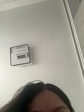 Chloe-mmm online show from April 26, 2026, 7:49 am