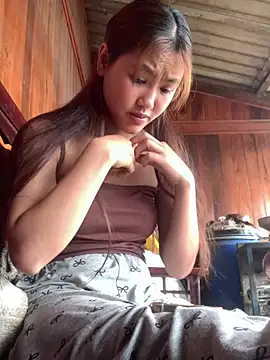 mai-lovelyy online show from April 24, 2026, 1:29 am