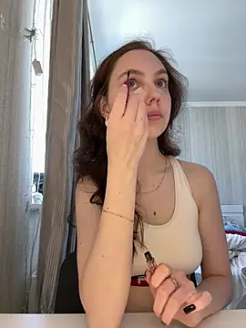  AliceWells online show from May 10, 2026, 2:41 pm