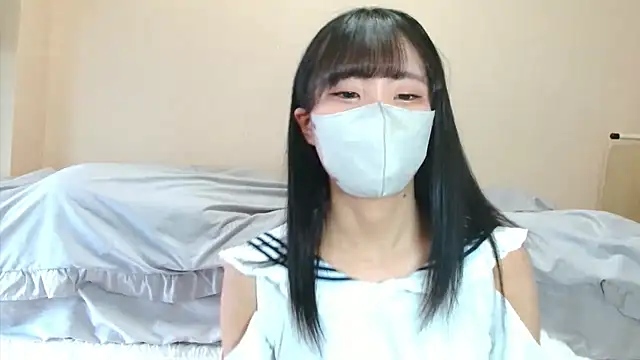 Momo 00122 online show from June 11, 2026, 5:26 am