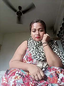 LUNA QUEEN95 online show from April 24, 2026, 10:17 am