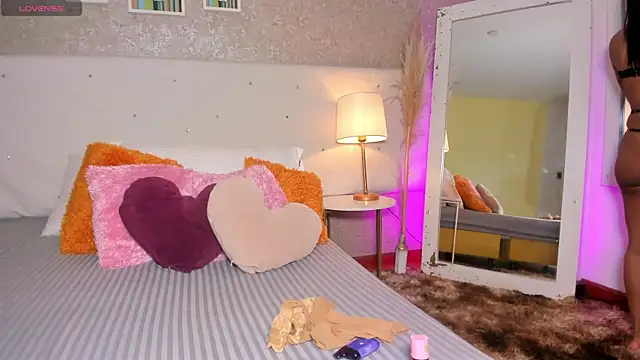 RachelArias online show from July 25, 2026, 11:16 am