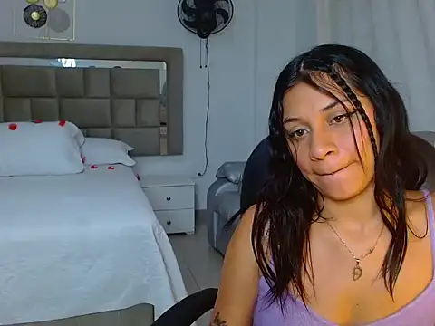 marianafine online show from April 24, 2026, 2:08 pm