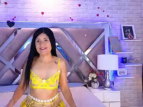 Isis  Love online show from May 15, 2026, 4:27 pm