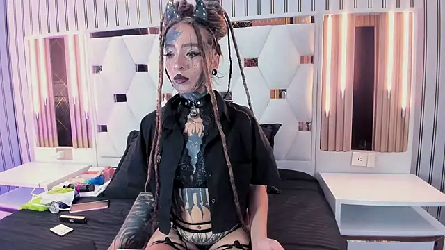 Lucy Doll8 online show from July 31, 2026, 10:40 pm