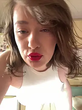 BettyRussian online show from May 28, 2026, 5:04 am