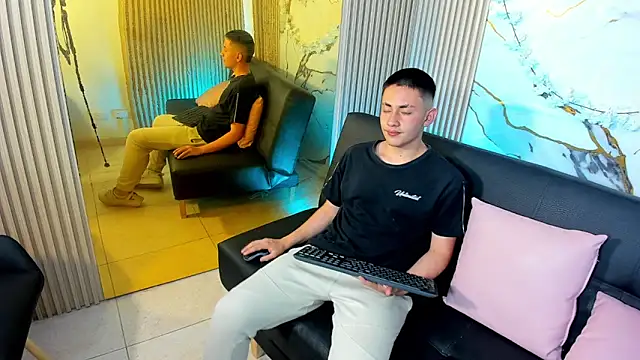 Andres Tay online show from May 8, 2026, 7:17 pm