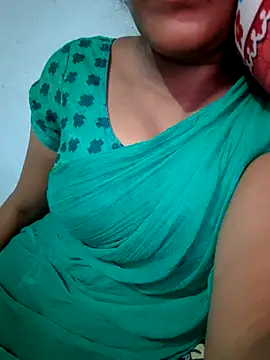 Tamil Hot HoneyBee online show from May 7, 2026, 5:16 pm