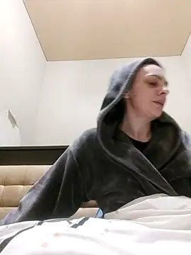 Dream Ira online show from April 24, 2026, 6:10 pm