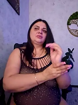 -CUTE-EVVIL- online show from May 1, 2026, 6:13 pm