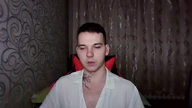 gwinbladee online show from April 27, 2026, 4:05 pm