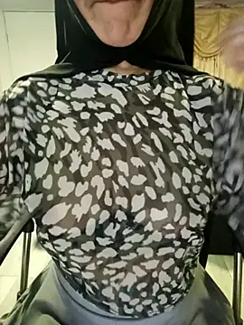 nadia  abaud online show from November 4, 2025, 2:04 am