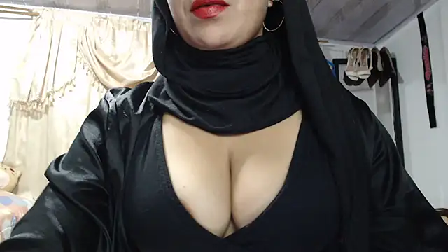 Snapshot of nadia__abaud chatting on March 31, 2026, 3:41 am nadia abaud online show from March 31, 2026, 3:41 am