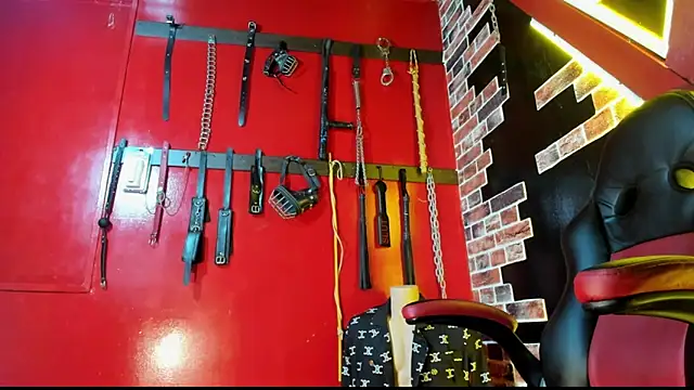 Dominatriz Arlette online show from May 5, 2026, 7:06 pm