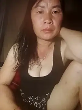 Snapshot of Lella_01 chatting on June 21, 2026, 1:17 pm Lella 01 online show from June 21, 2026, 1:17 pm