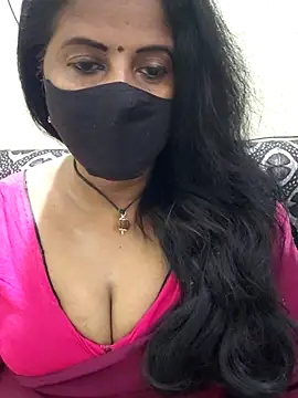 Snapshot of Sunitha-tamilponu chatting on July 13, 2026, 5:12 pm Sunitha-tamilponu online show from July 13, 2026, 5:12 pm