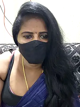Snapshot of Sunitha-tamilponu chatting on July 12, 2026, 5:52 am Sunitha-tamilponu online show from July 12, 2026, 5:52 am