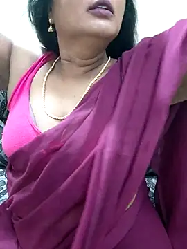 Snapshot of Sunitha-tamilponu chatting on July 28, 2026, 8:23 pm Sunitha-tamilponu online show from July 28, 2026, 8:23 pm