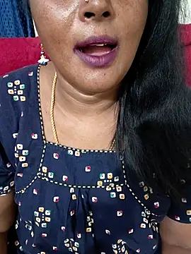 Snapshot of Sunitha-tamilponu chatting on June 18, 2026, 6:12 am Sunitha-tamilponu online show from June 18, 2026, 6:12 am