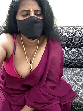 Snapshot of Sunitha-tamilponu chatting on July 26, 2026, 9:05 am Sunitha-tamilponu online show from July 26, 2026, 9:05 am