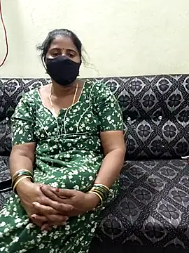 Snapshot of Sunitha-tamilponu chatting on July 21, 2026, 8:48 am Sunitha-tamilponu online show from July 21, 2026, 8:48 am