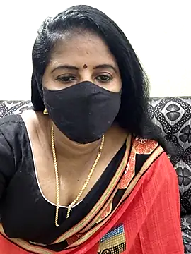Snapshot of Sunitha-tamilponu chatting on July 30, 2026, 11:04 pm Sunitha-tamilponu online show from July 30, 2026, 11:04 pm