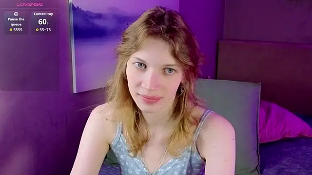 Emily Cartex online show from June 15, 2026, 5:51 am