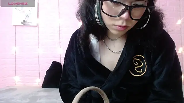 majumei online show from May 14, 2026, 3:25 am