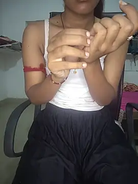 ESHA-LOVE online show from May 27, 2026, 1:15 am