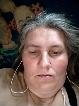 Snapshot of IrisMaris37 chatting on May 11, 2026, 10:38 am IrisMaris37 online show from May 11, 2026, 10:38 am