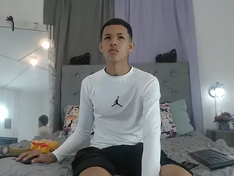 PhillipCox online show from June 22, 2026, 12:24 pm