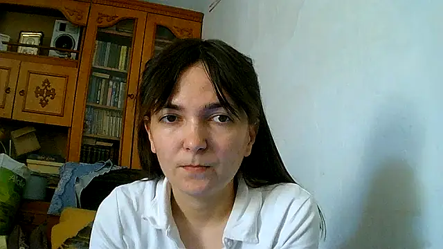 LyubovVill online show from May 4, 2026, 12:19 pm