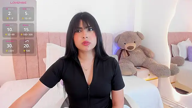 SofiVelvet  online show from April 25, 2026, 7:44 pm