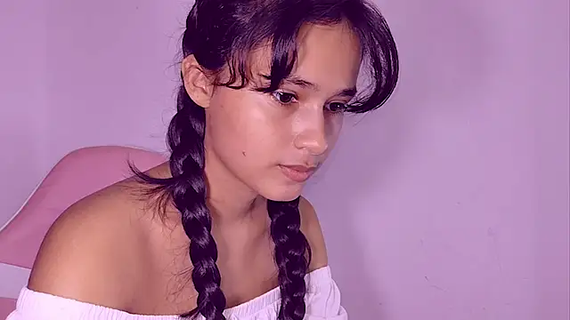 Snapshot of Baby_Elisee chatting on July 12, 2026, 3:18 am Baby Elisee online show from July 12, 2026, 3:18 am